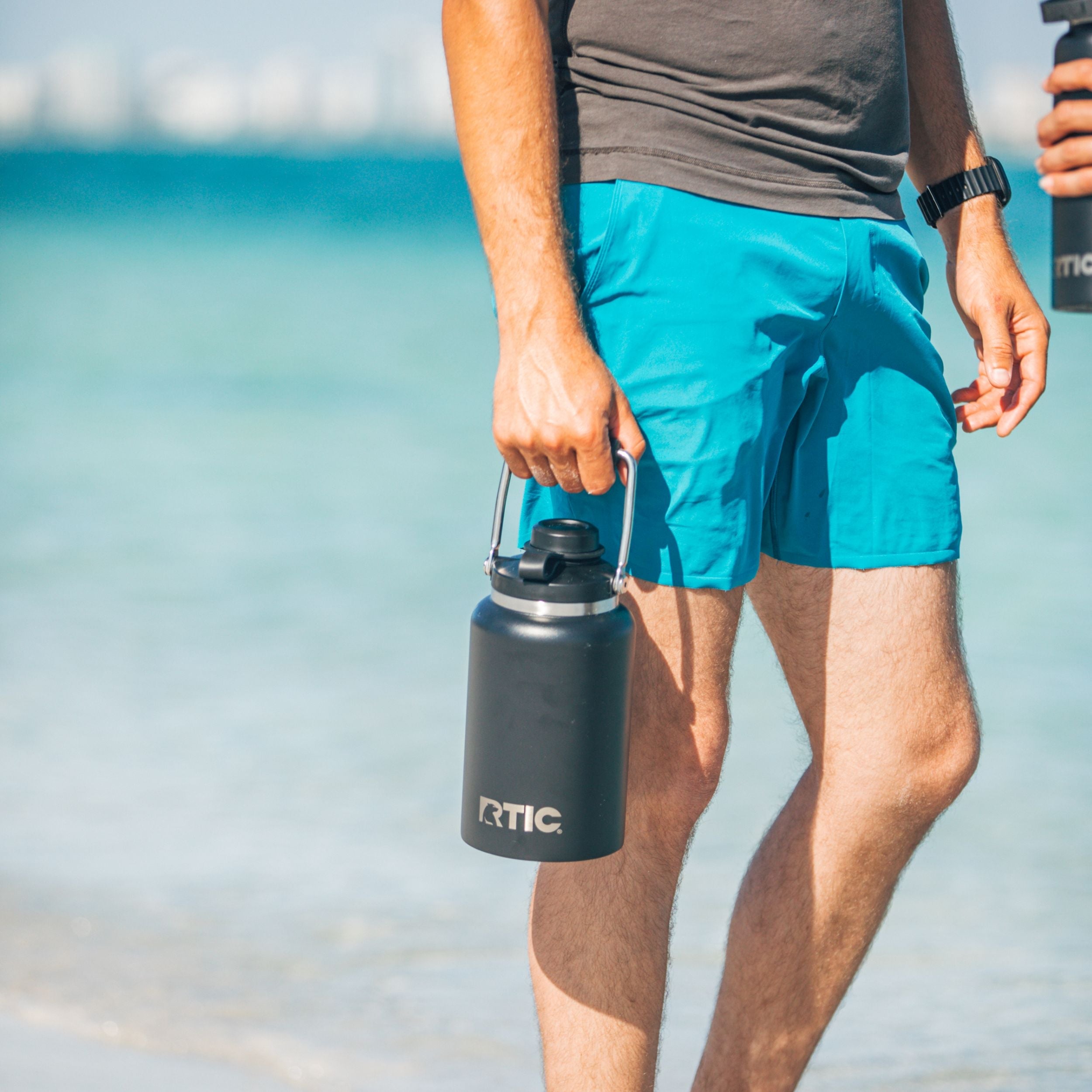 Outback Jug (M6CR)