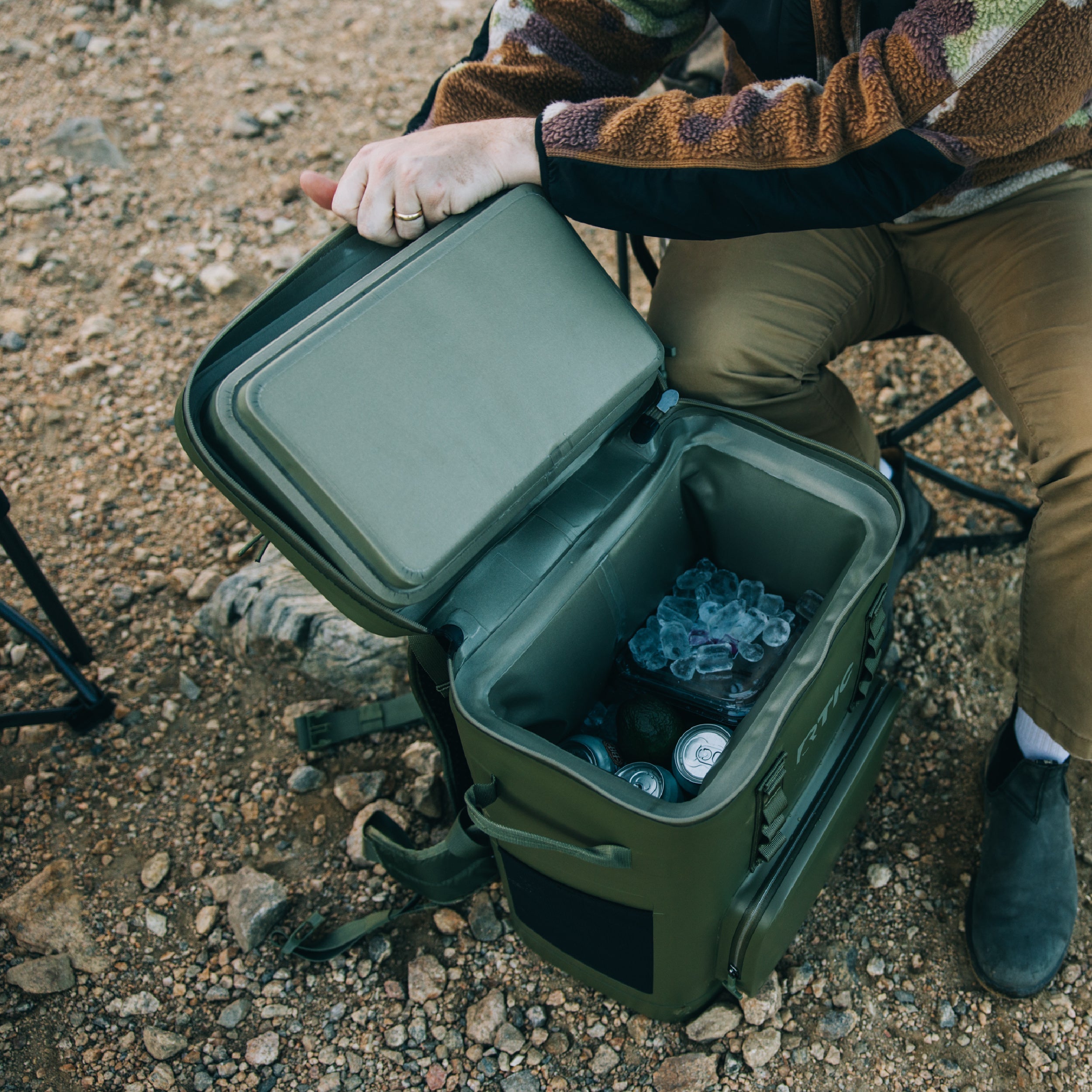 Ultra-Tough Backpack Cooler (KO4D)