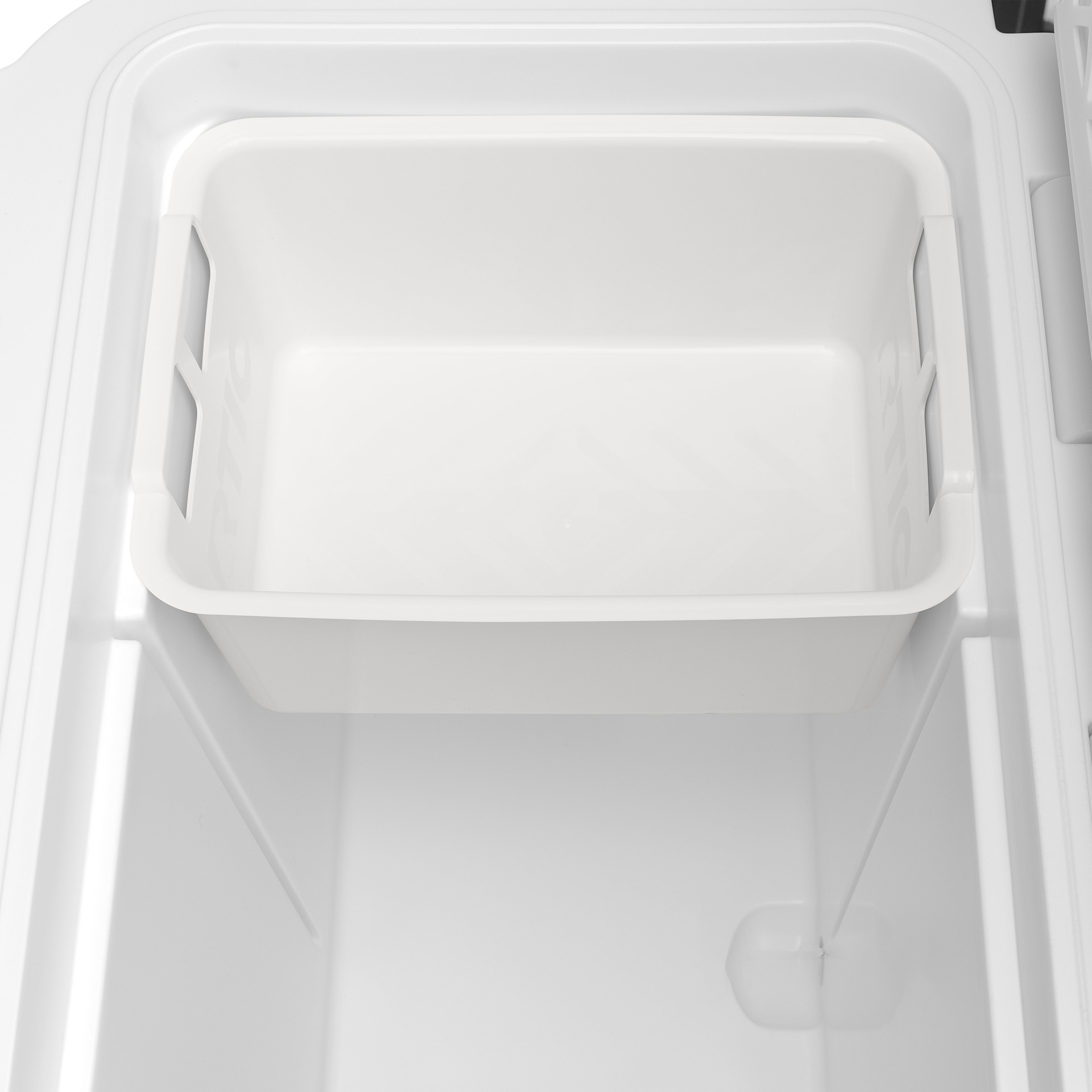 45 QT Ultra-Tough Wheeled Cooler (GW95)