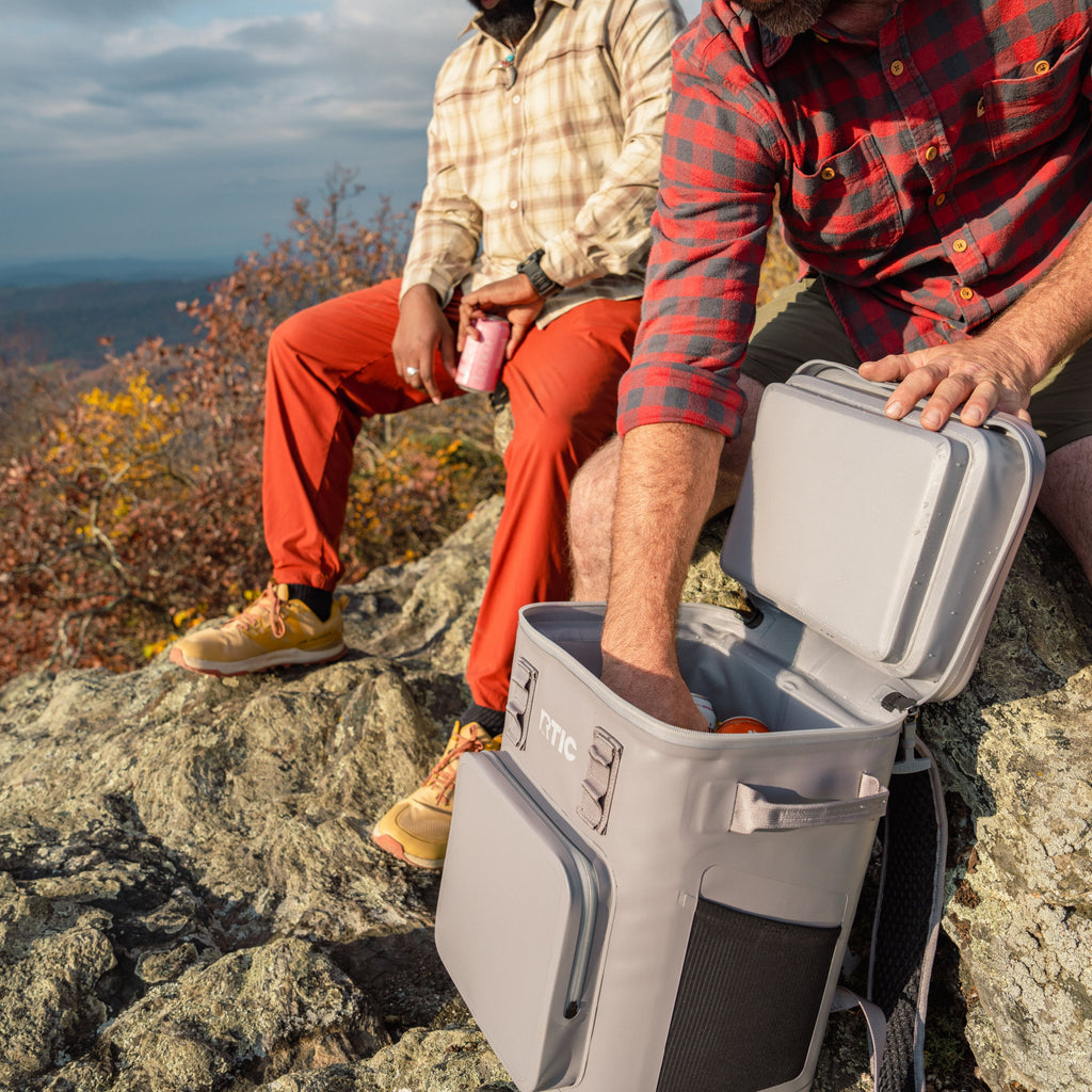 Ultra-Tough Backpack Cooler (KO4D)