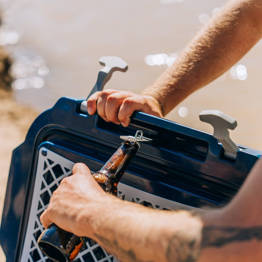 45 QT Ultra-Tough Wheeled Cooler (REBH)