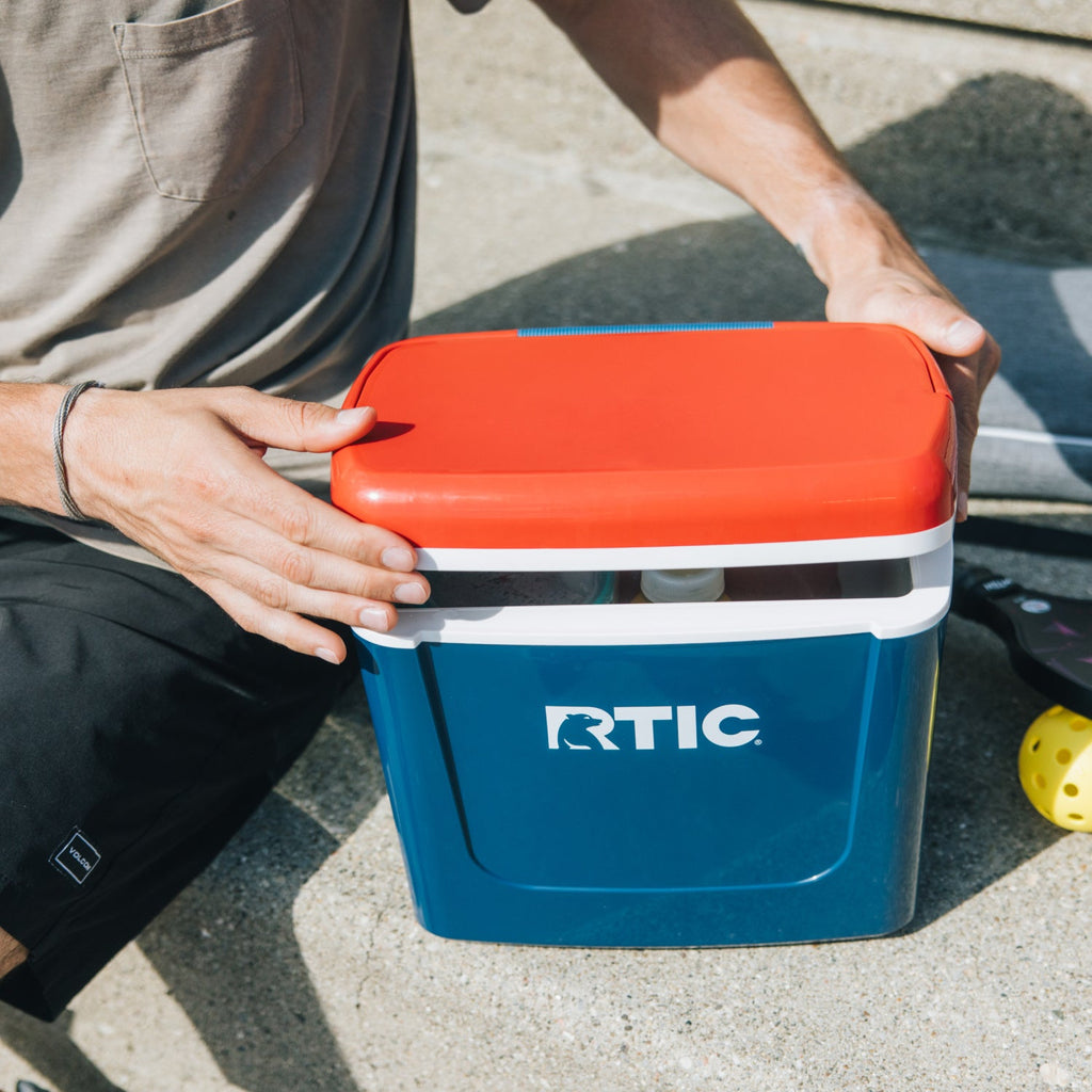 8 QT Road Trip Personal Cooler (8GEZ)
