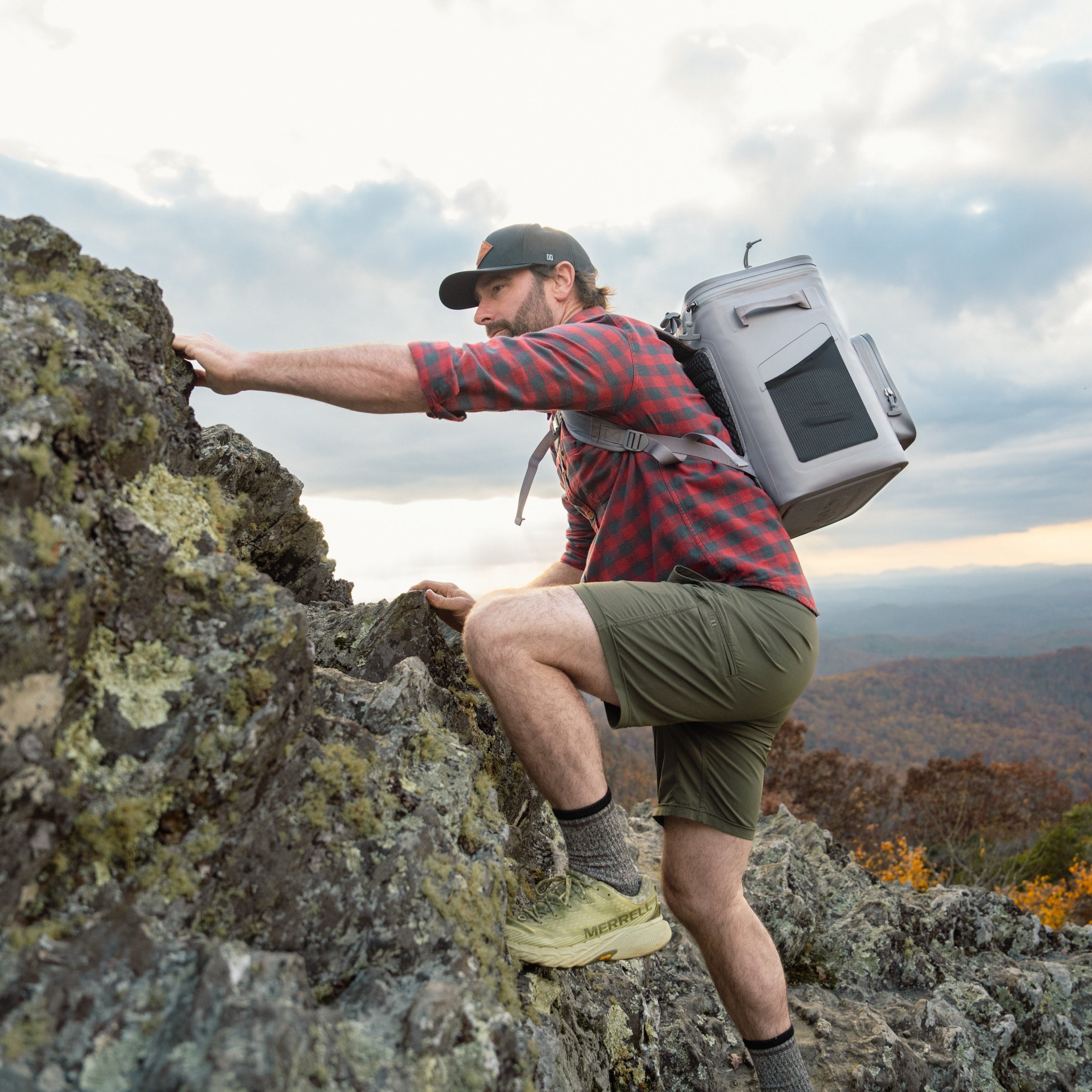 Ultra-Tough Backpack Cooler (KO4D)