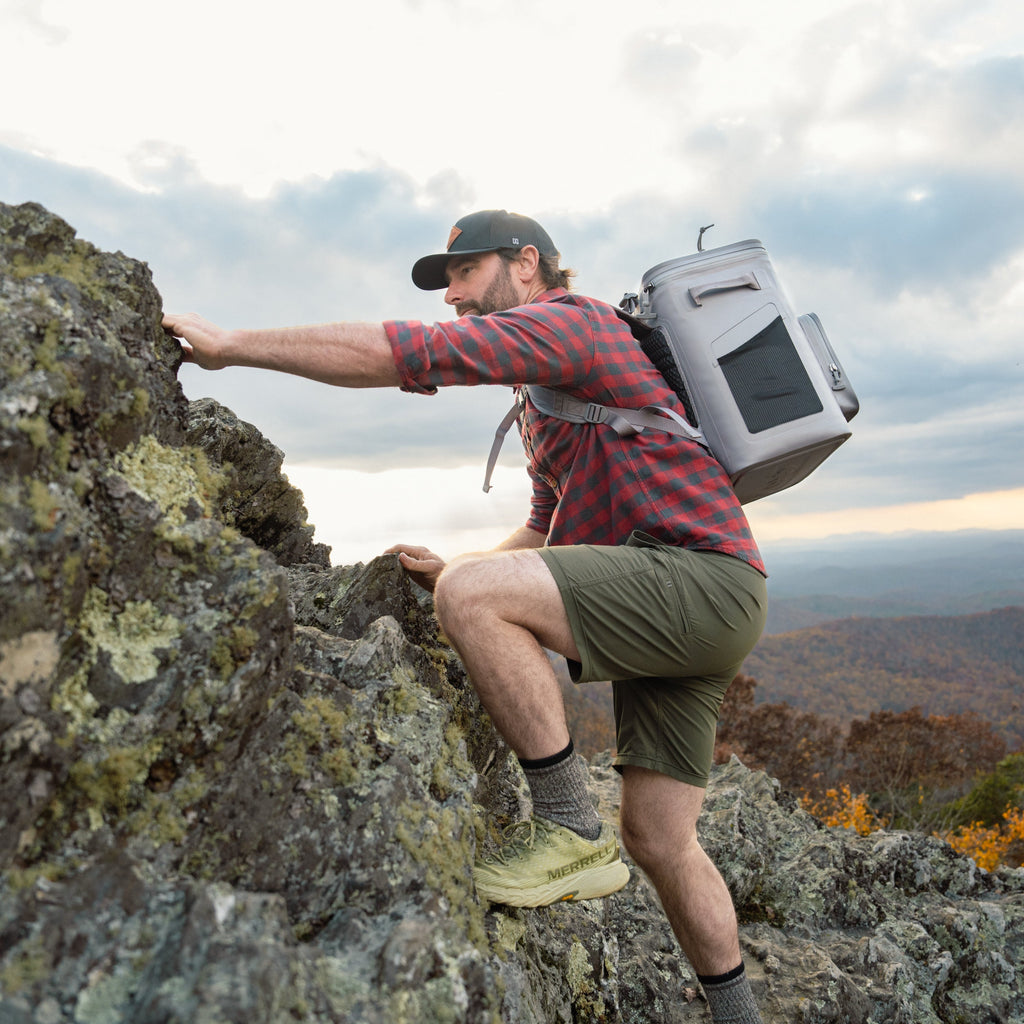 Ultra-Tough Backpack Cooler (87GN)