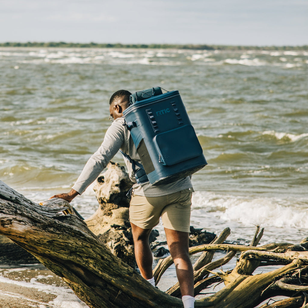 Ultra-Tough Backpack Cooler (87GN)