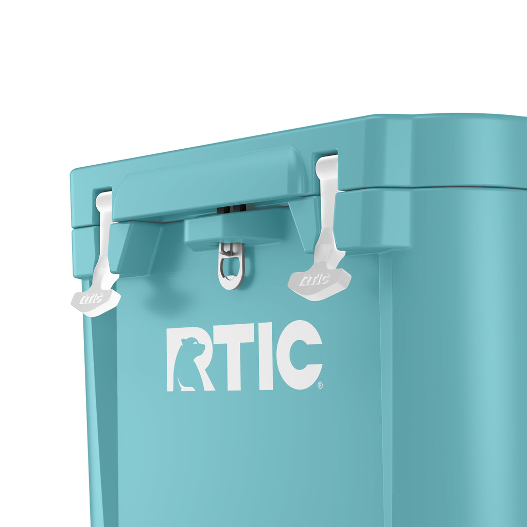 45 QT Ultra-Tough Wheeled Cooler (GW95)