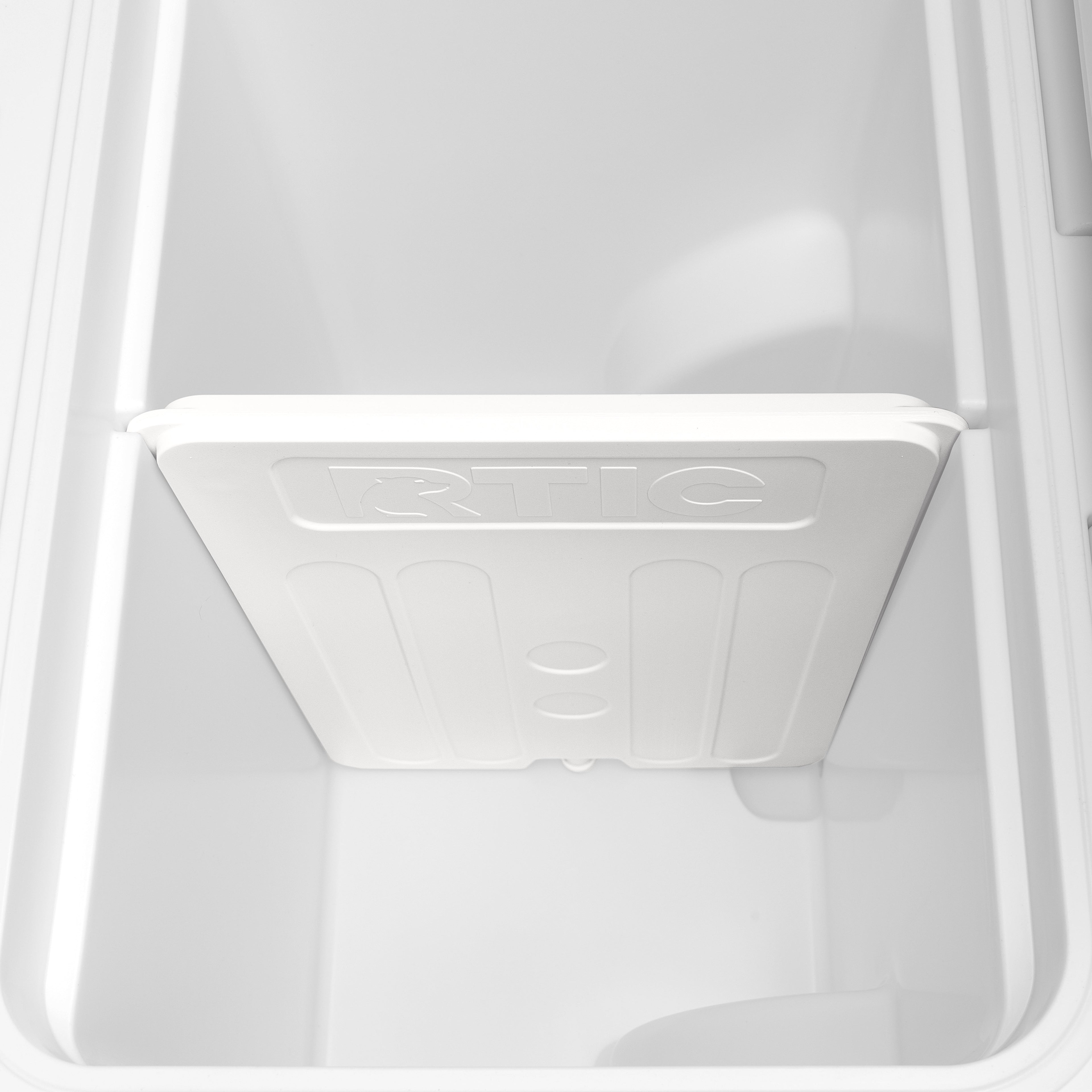 45 QT Ultra-Tough Wheeled Cooler (GW95)