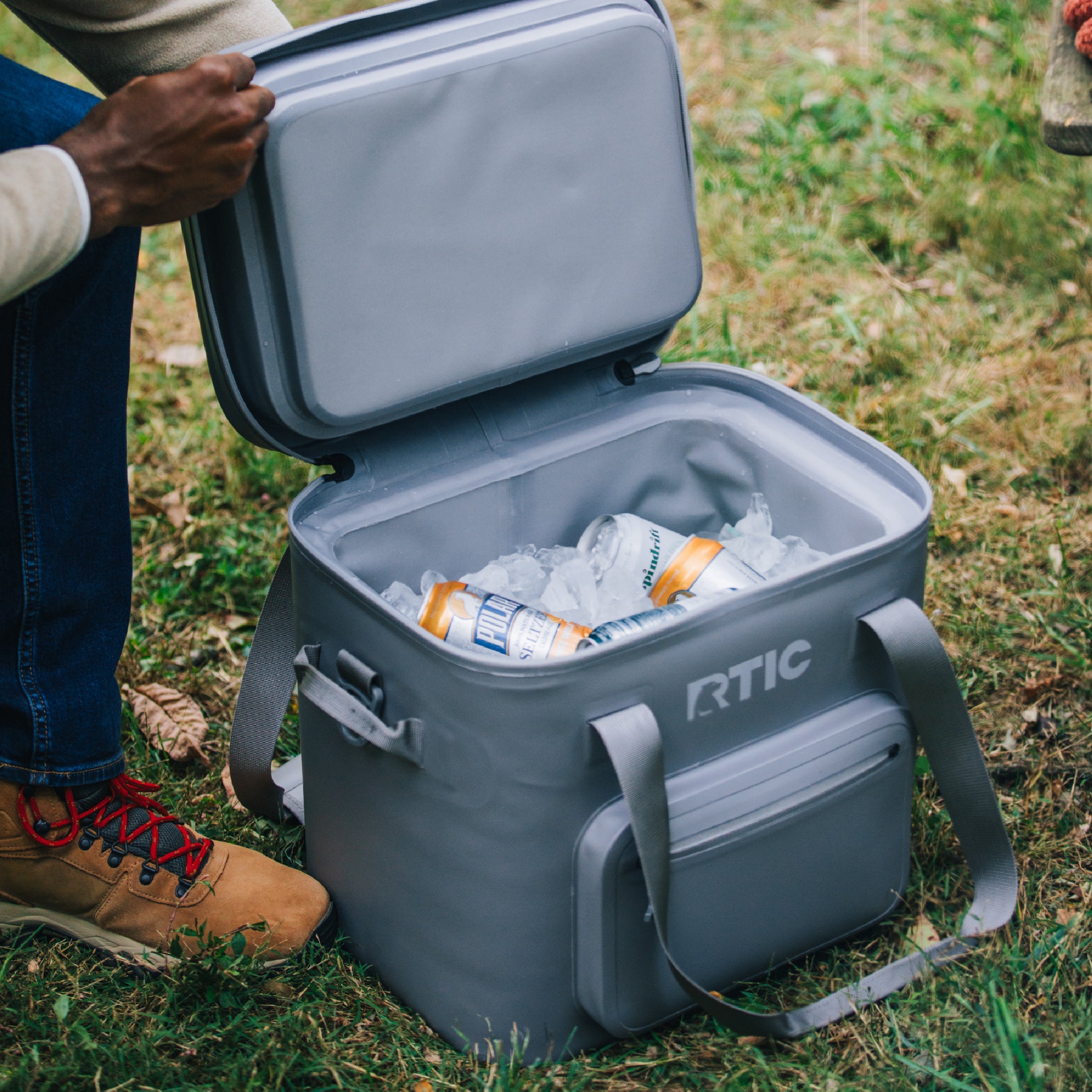 Ultra-Tough Soft Cooler Pro (ENZN)